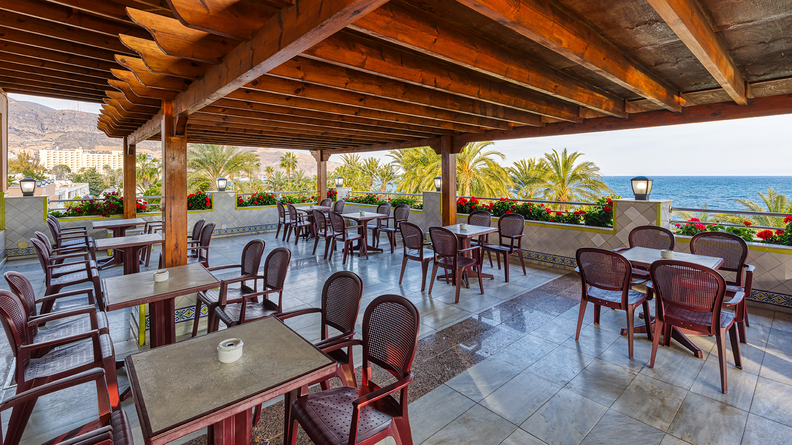 008_alta_playadulce Bar Salón.jpg